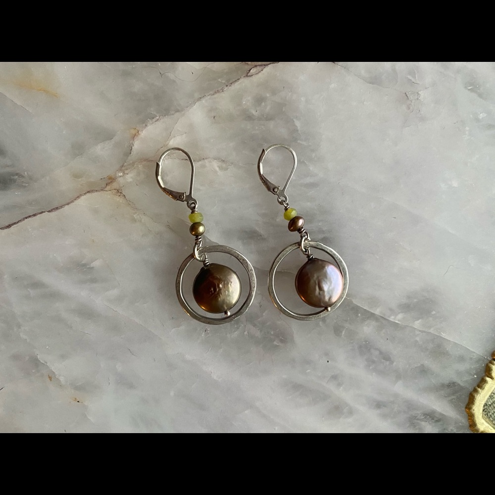 J+I Mother of Pearl Earrings